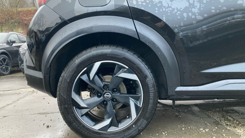 Nissan Juke 1.0 DiG-T 114 N-Connecta 5dr Petrol Hatchback